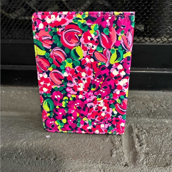Lilly Pulitzer Floral Passport Holder - Picture 2 of 3